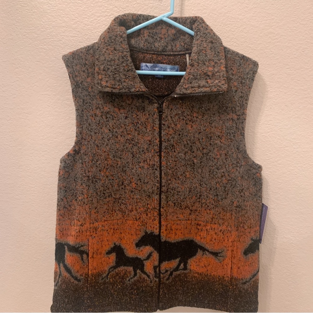 NWT Rustic Mountains Wool Blend Full Zip Vest Horse Mustangs Country Nature Med
